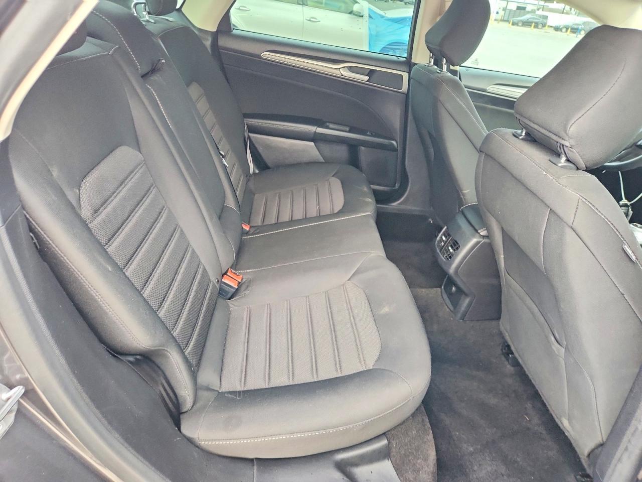 2020 FORD FUSION SE photo 10