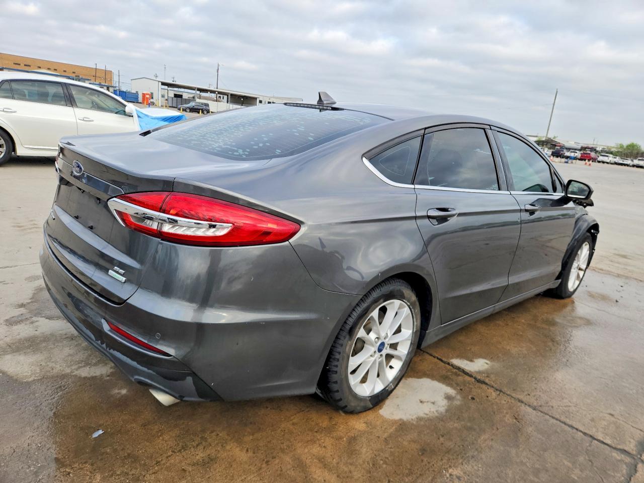 2020 FORD FUSION SE photo 3