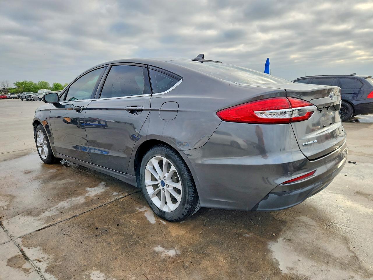 2020 FORD FUSION SE photo 2