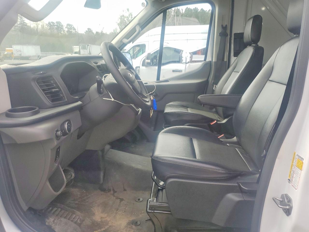 2025 FORD TRANSIT 250 DELIVERY VAN photo 13