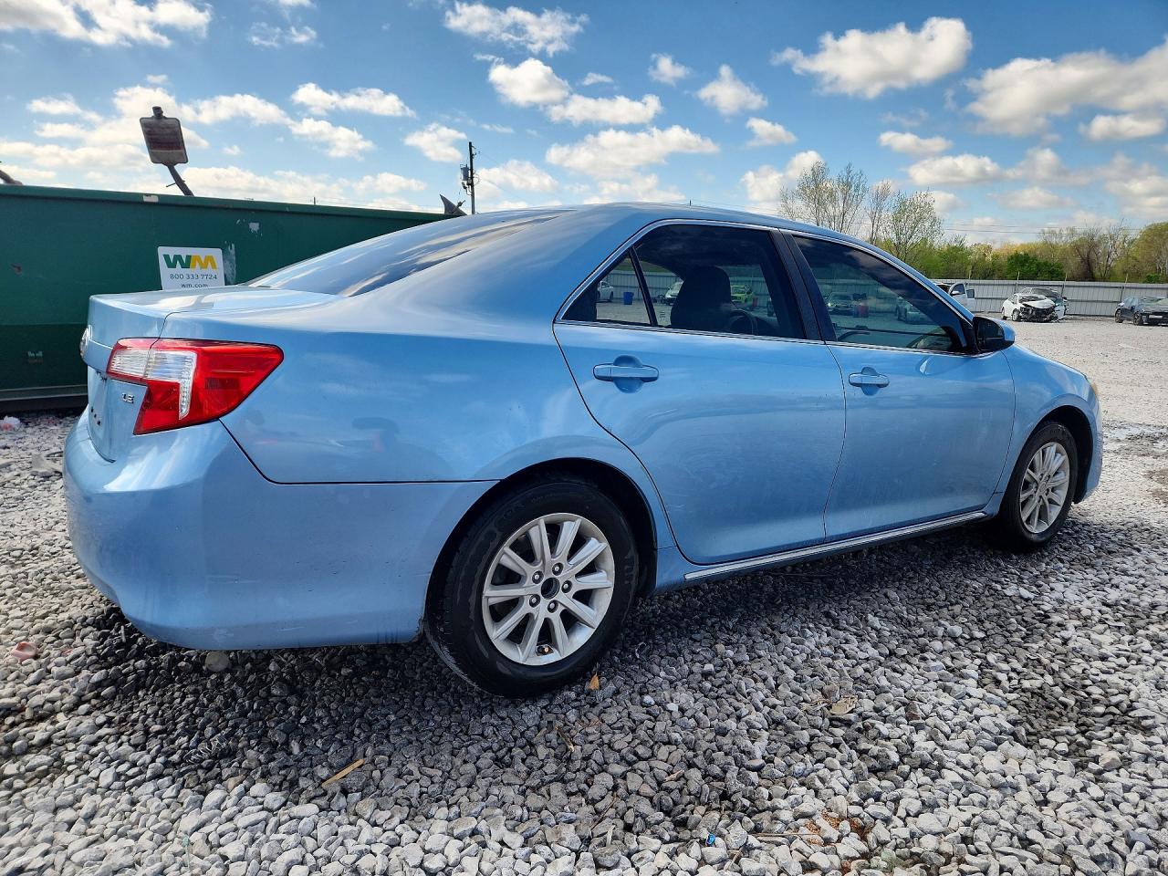 2012 TOYOTA CAMRY LE photo 5