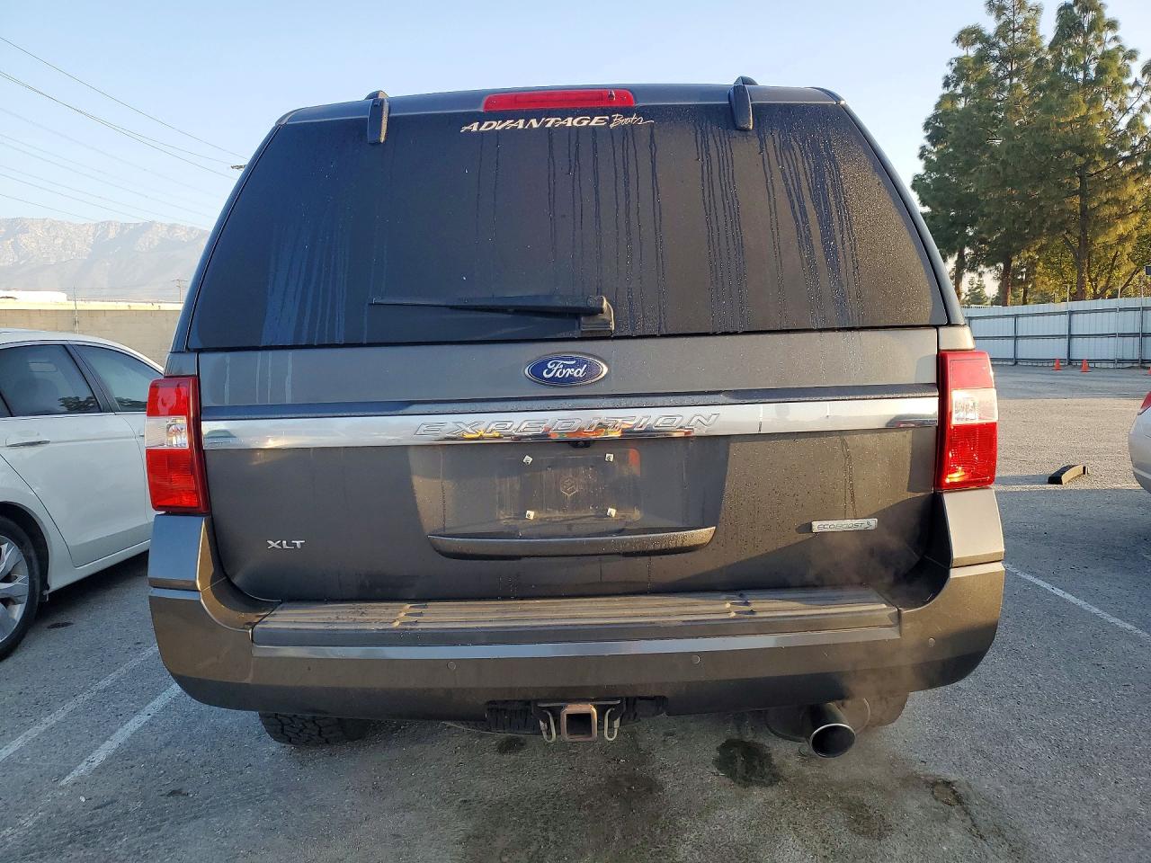 2017 FORD EXPEDITION XLT photo 16