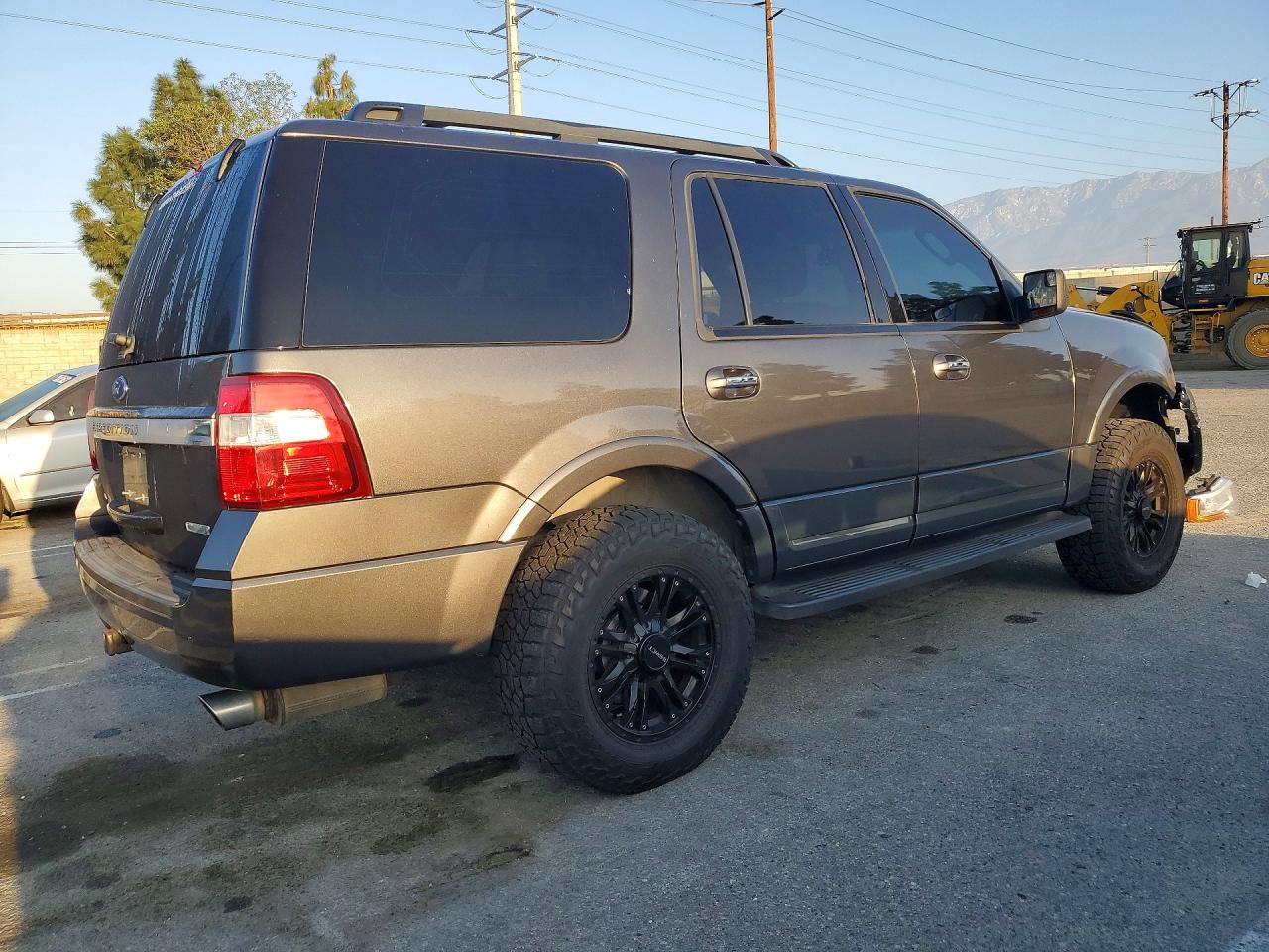 2017 FORD EXPEDITION XLT photo 7