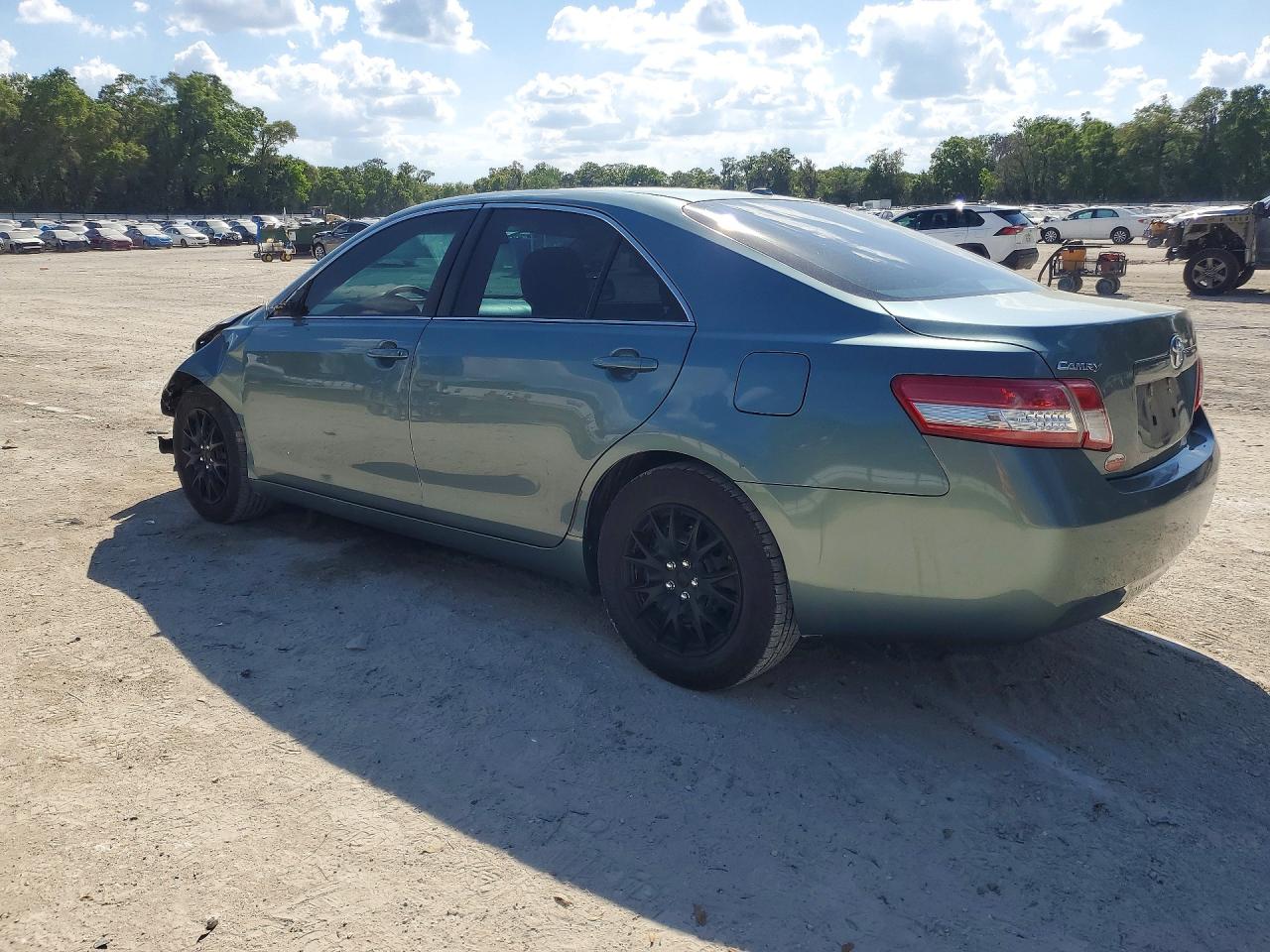 2010 TOYOTA CAMRY LE photo 2
