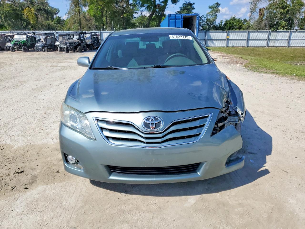 2010 TOYOTA CAMRY LE photo 5