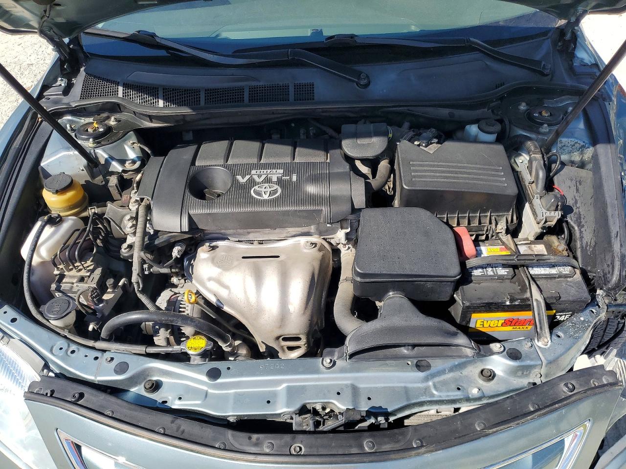 2010 TOYOTA CAMRY LE photo 11