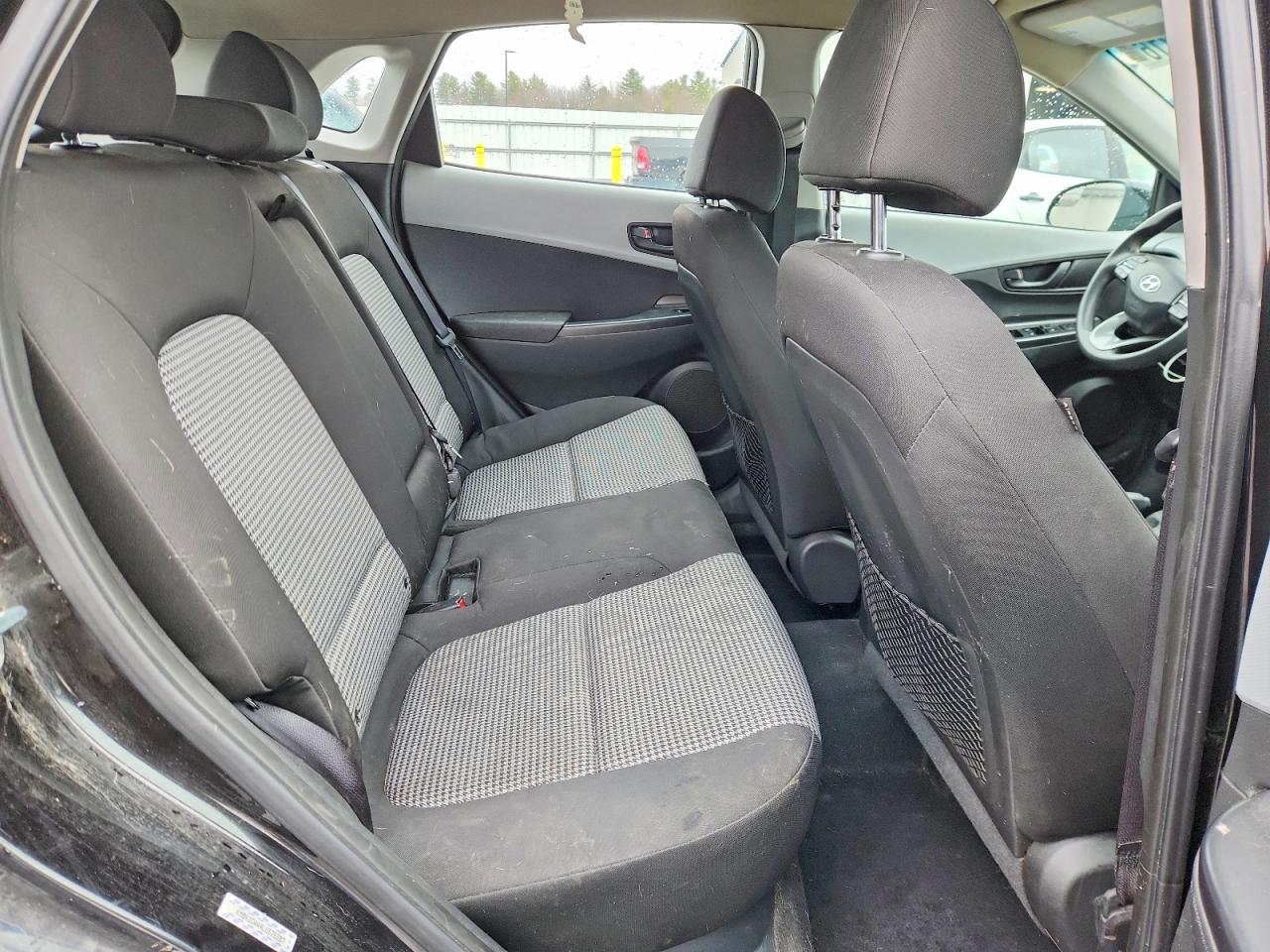 2020 HYUNDAI KONA SE photo 19
