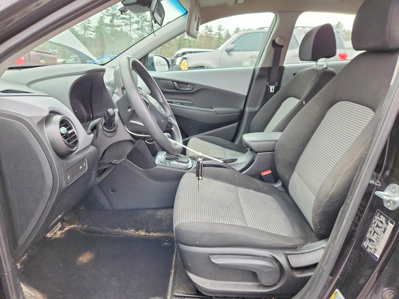 2020 HYUNDAI KONA SE photo 13