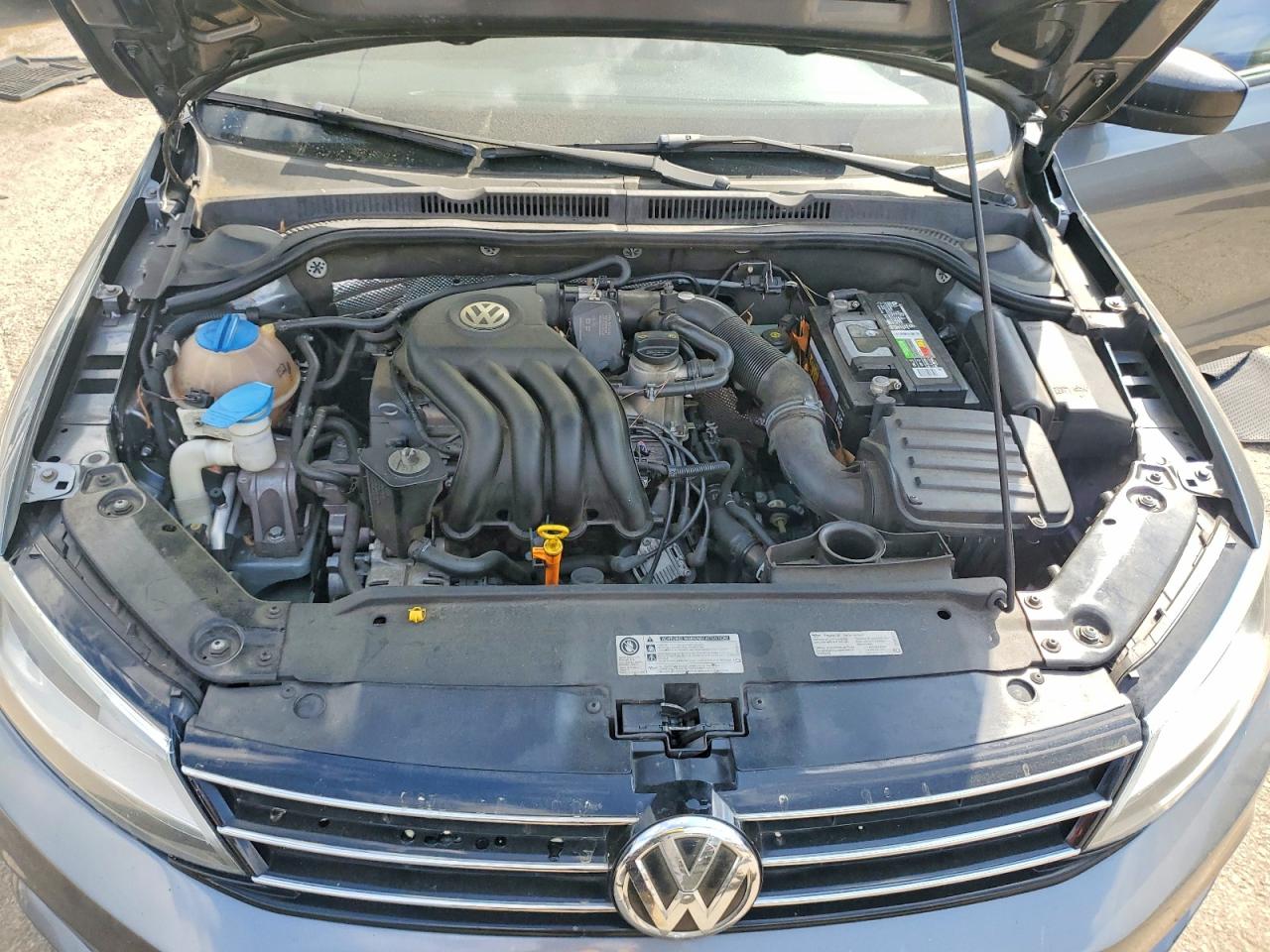 2015 VOLKSWAGEN JETTA BASE photo 11