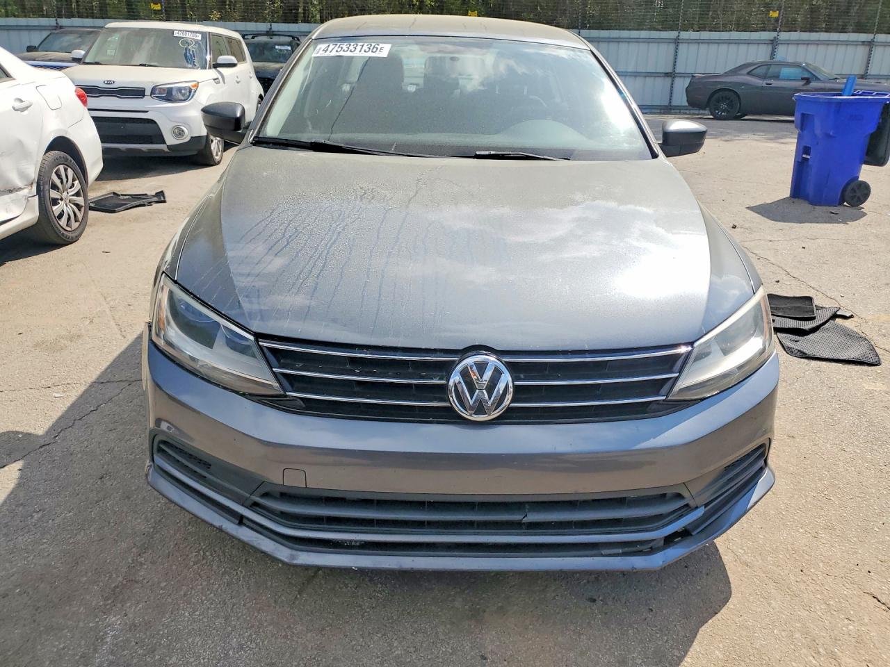 2015 VOLKSWAGEN JETTA BASE photo 5