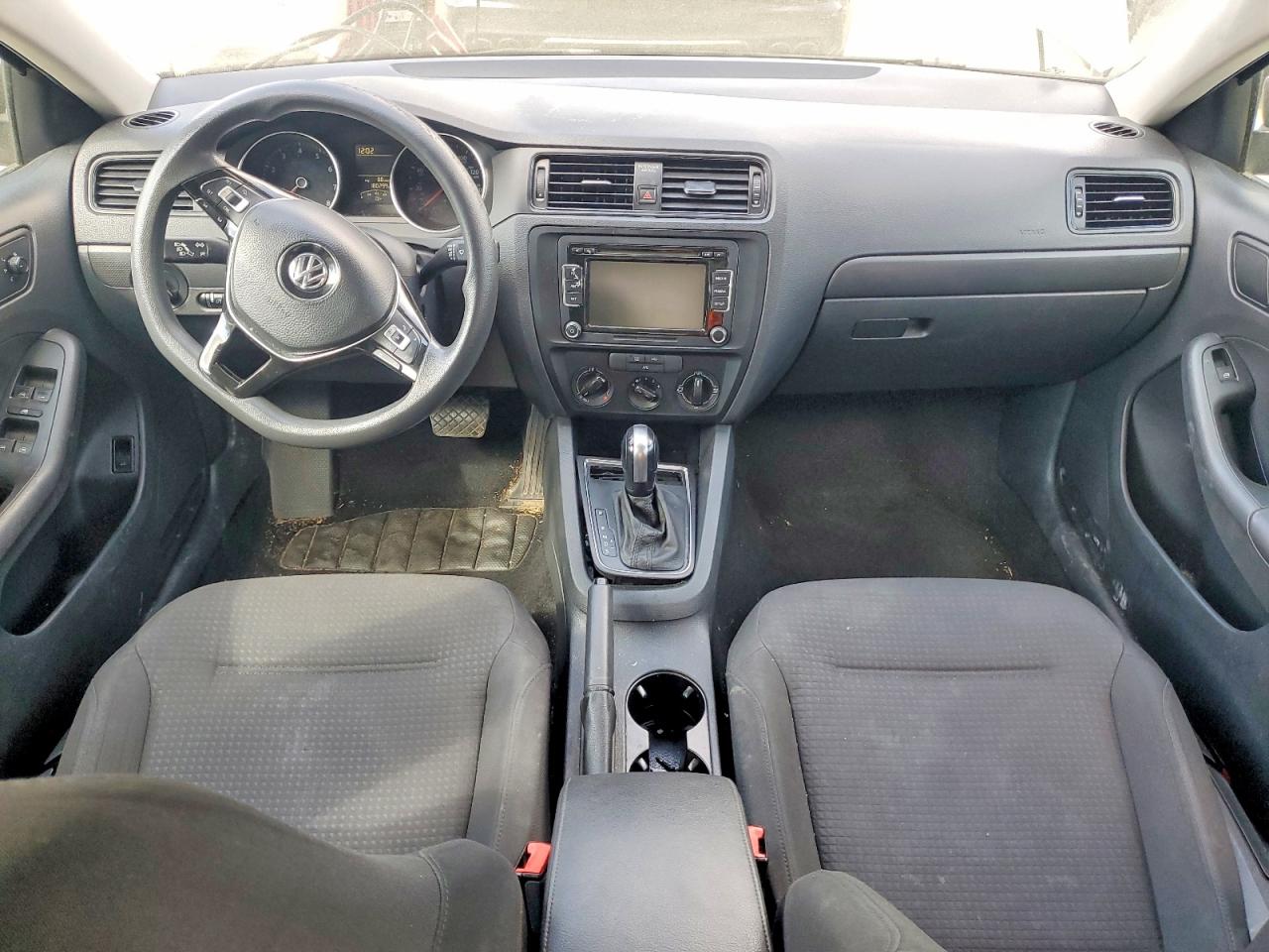 2015 VOLKSWAGEN JETTA BASE photo 8