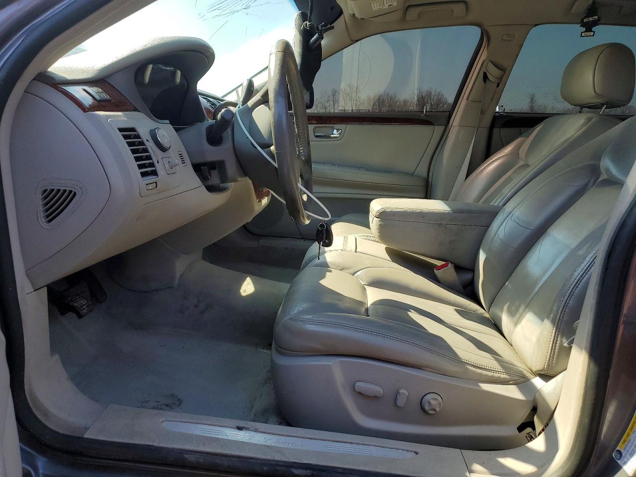 2007 CADILLAC DTS photo 7