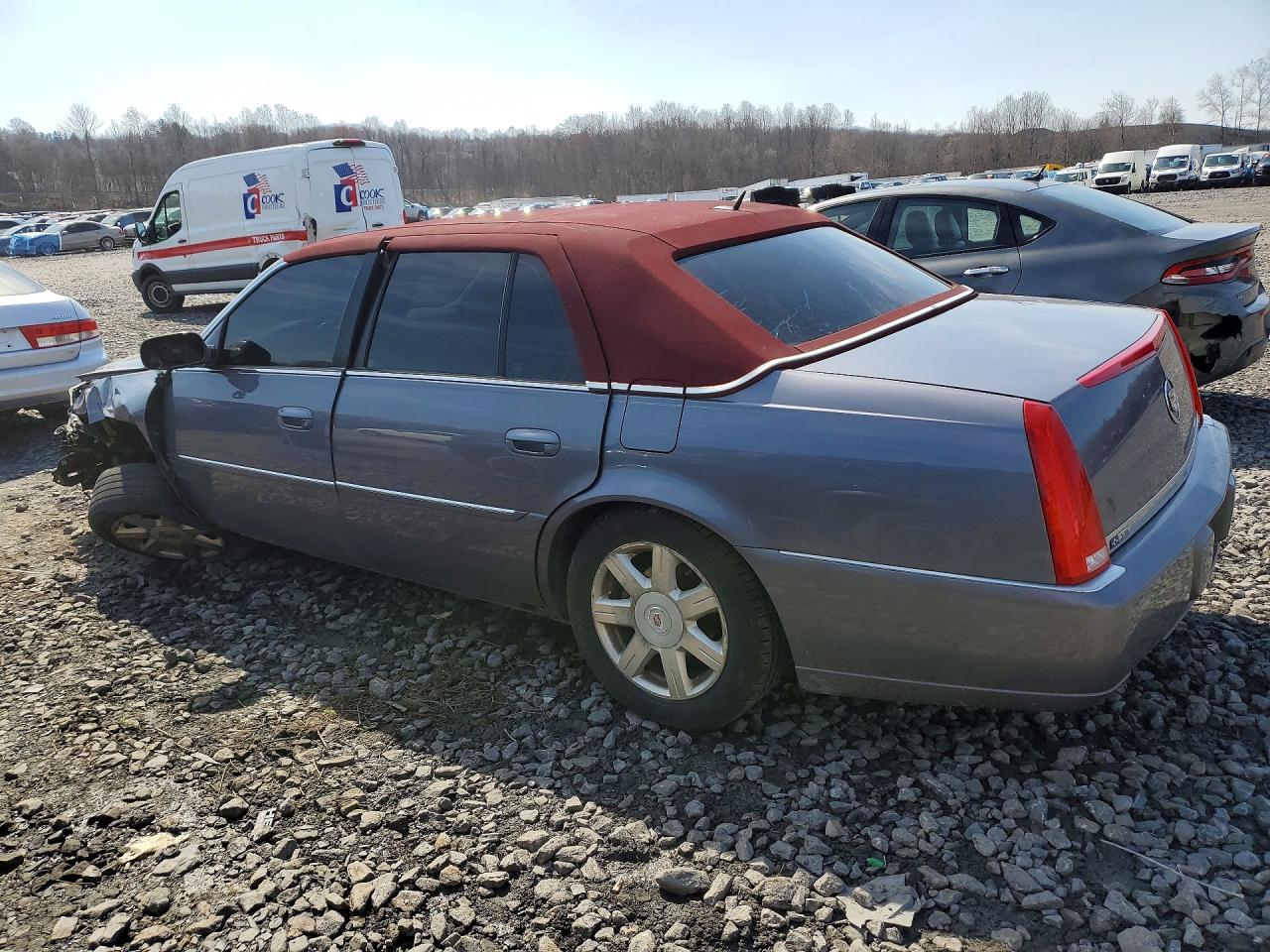 2007 CADILLAC DTS photo 2