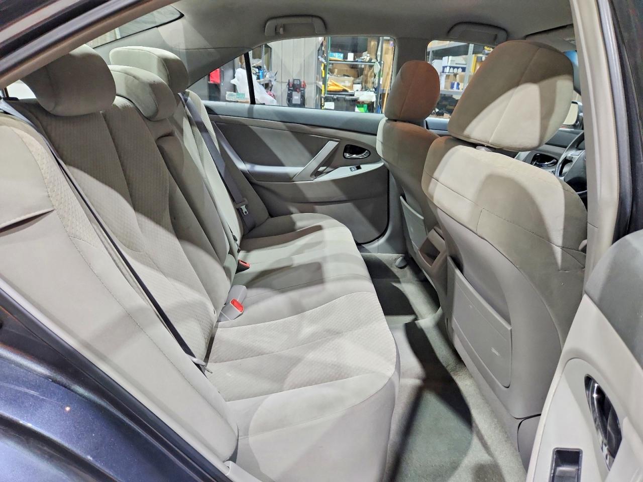2009 TOYOTA CAMRY LE photo 19