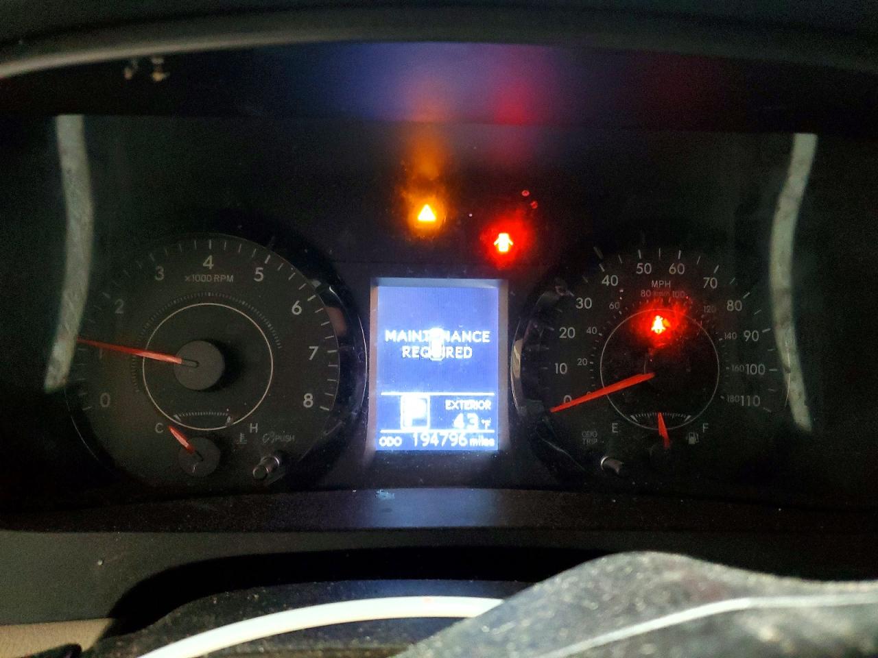 2017 TOYOTA SIENNA LE 8-PASSENGER photo 9