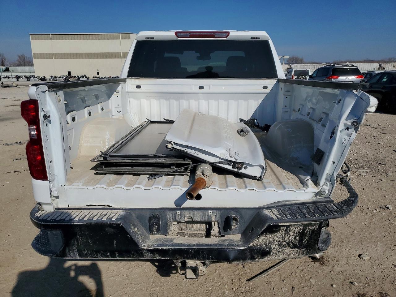 2025 CHEVROLET SILVERADO K1500 photo 11