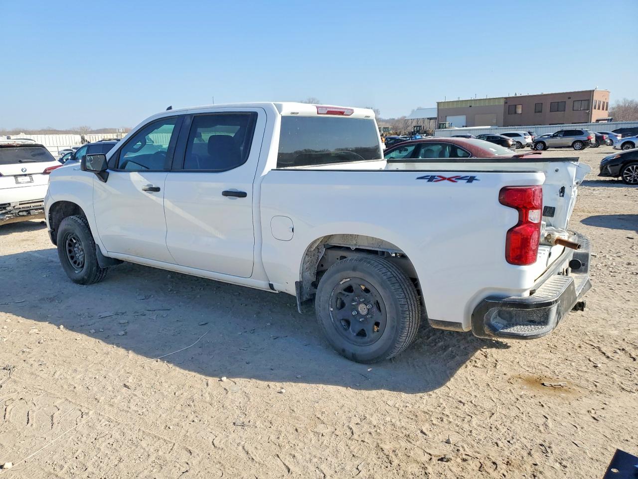 2025 CHEVROLET SILVERADO K1500 photo 3