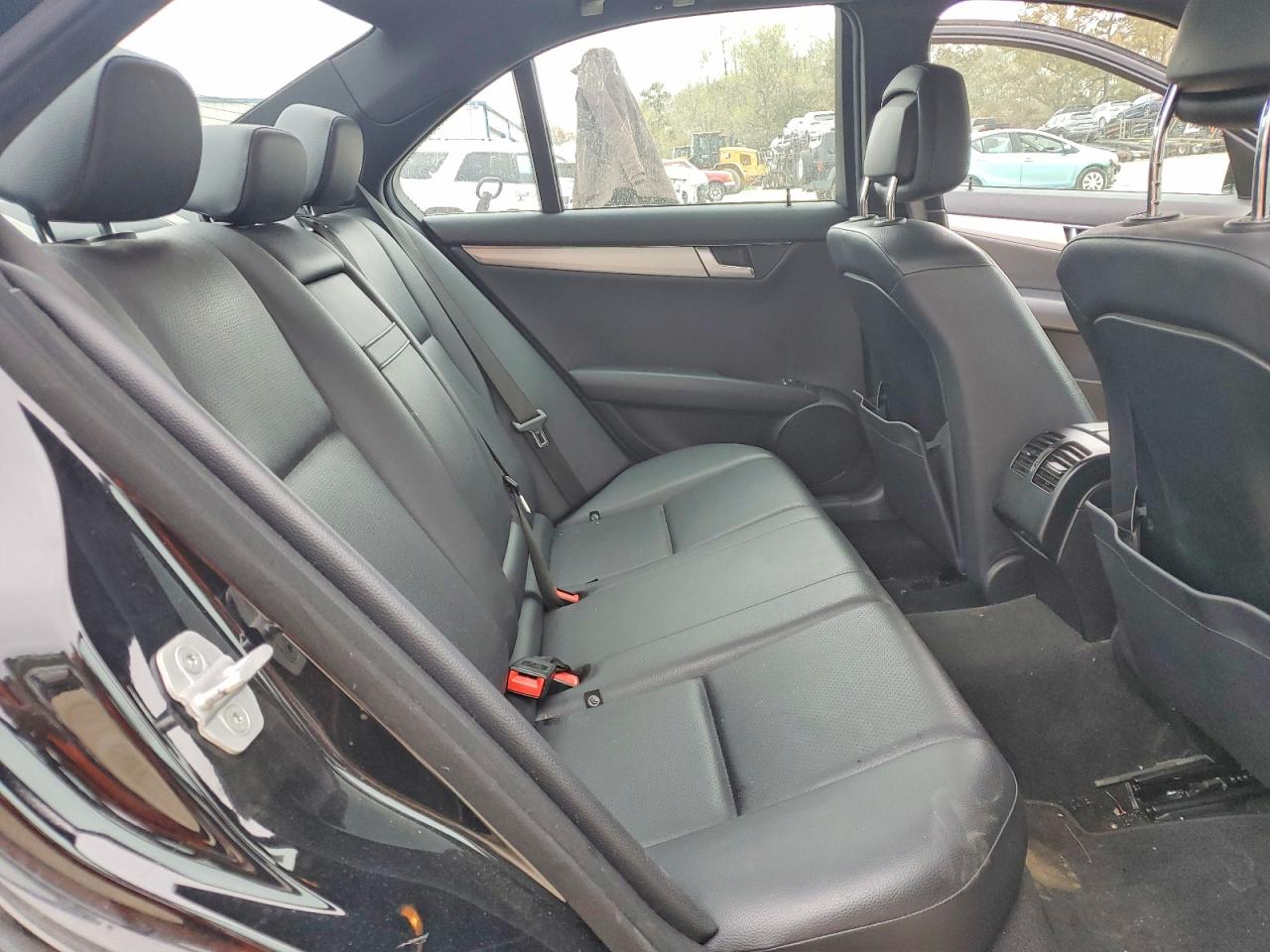 2014 MERCEDES-BENZ C 250 photo 28