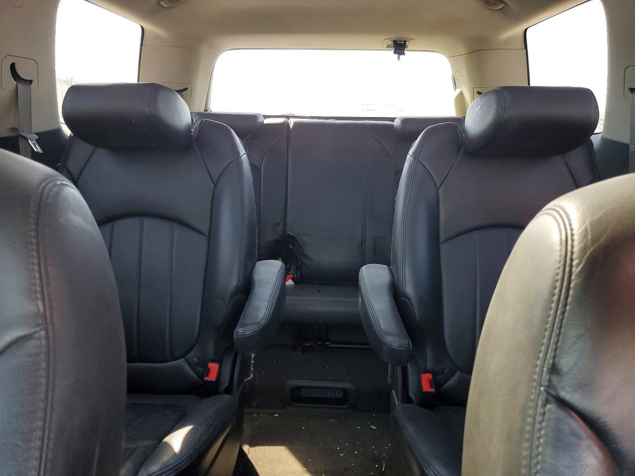 2011 GMC ACADIA DENALI photo 19