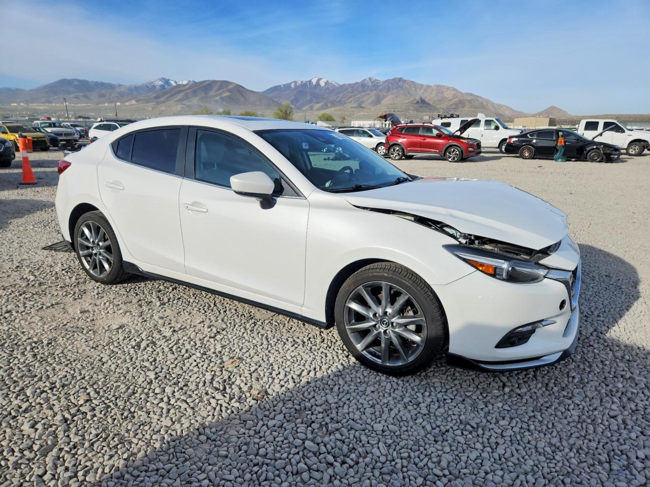 2018 MAZDA 3 GRAND TOURING photo 4