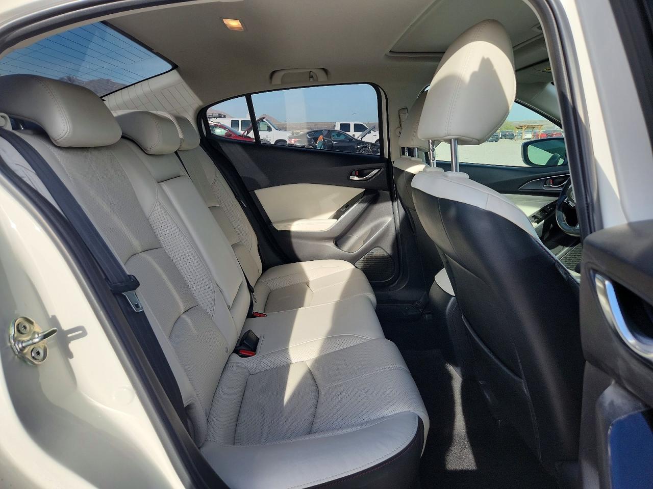 2018 MAZDA 3 GRAND TOURING photo 10