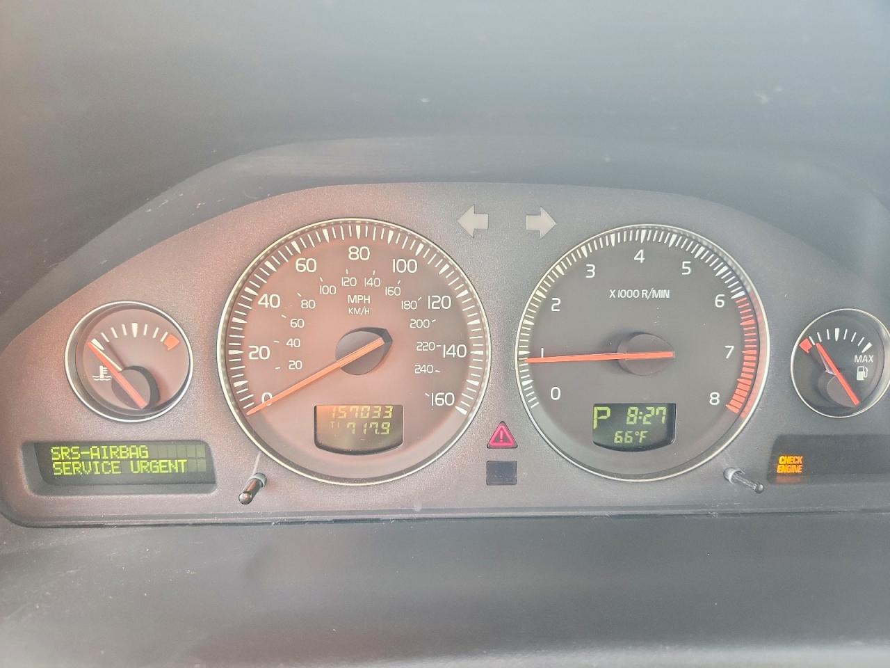 2004 VOLVO XC70 photo 25