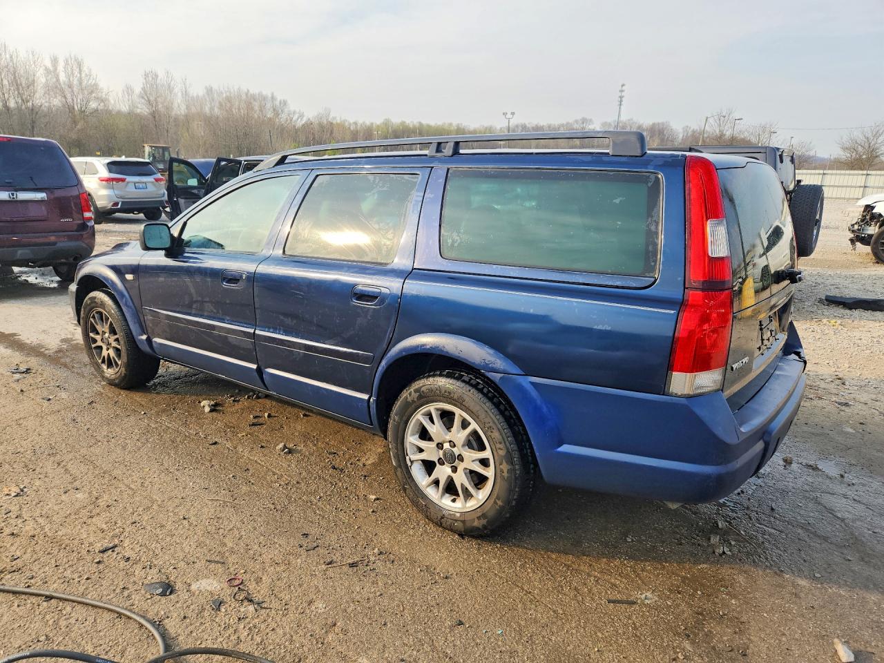 2004 VOLVO XC70 photo 4