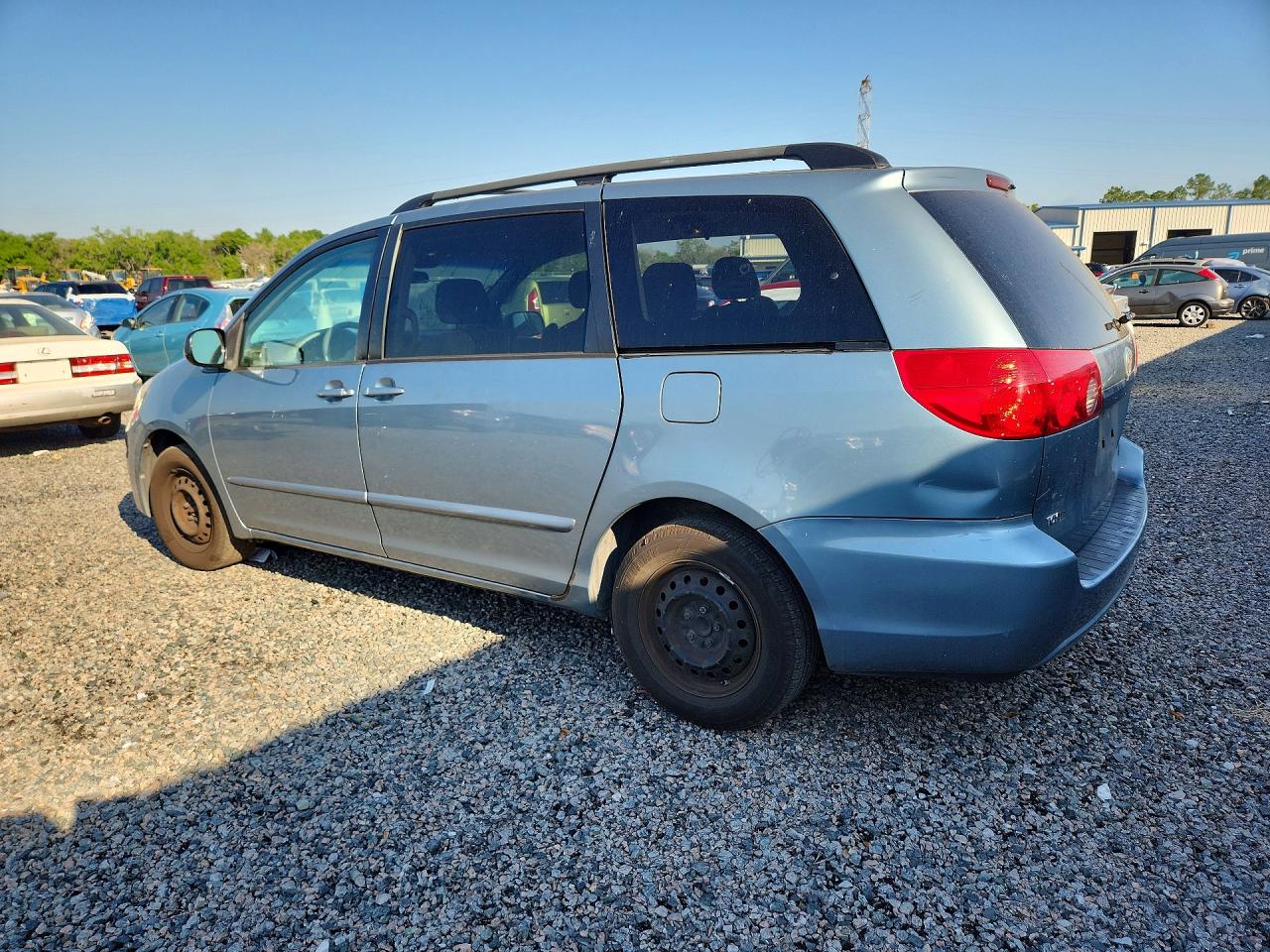 2008 TOYOTA SIENNA LE 7-PASSENGER photo 3