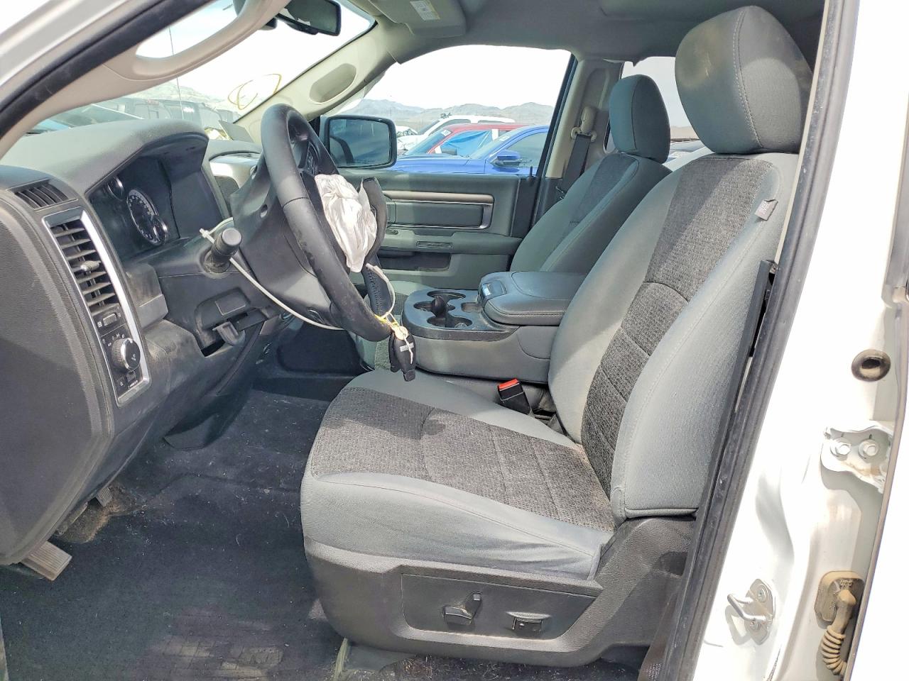 2018 RAM 1500 SLT photo 19