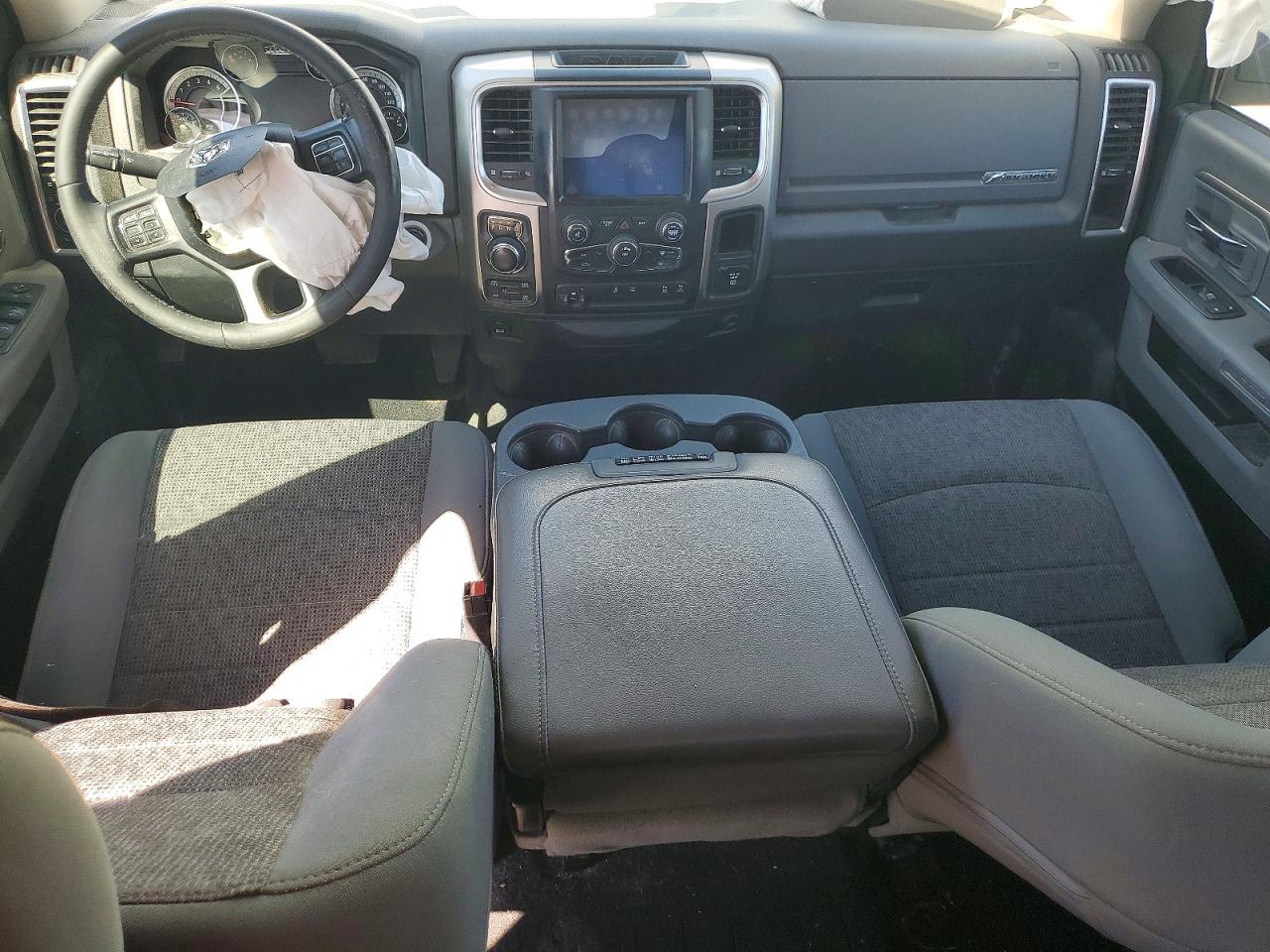 2018 RAM 1500 SLT photo 22