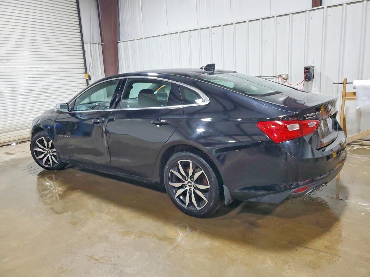 2016 CHEVROLET MALIBU LT photo 3