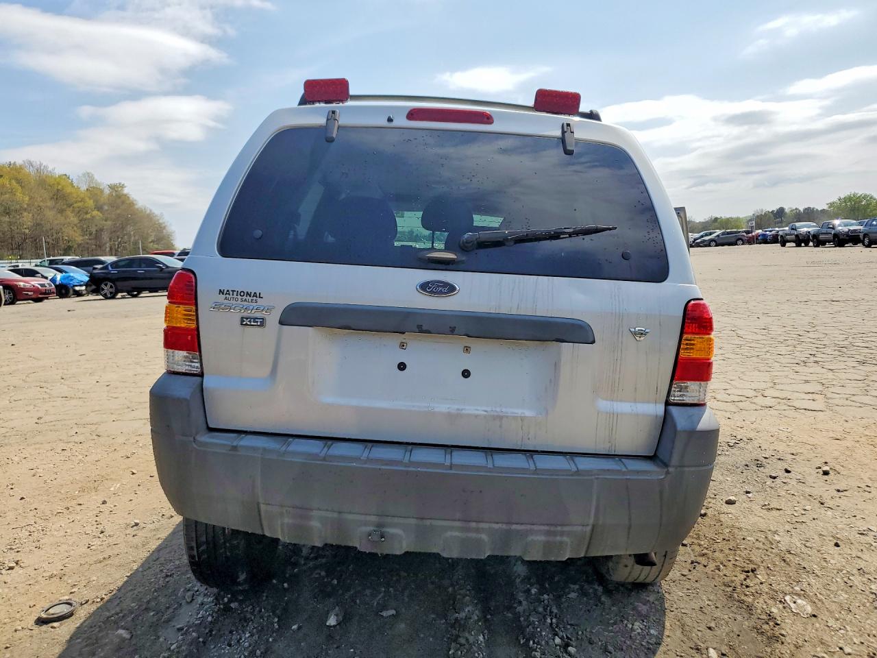 2005 FORD ESCAPE XLT photo 11