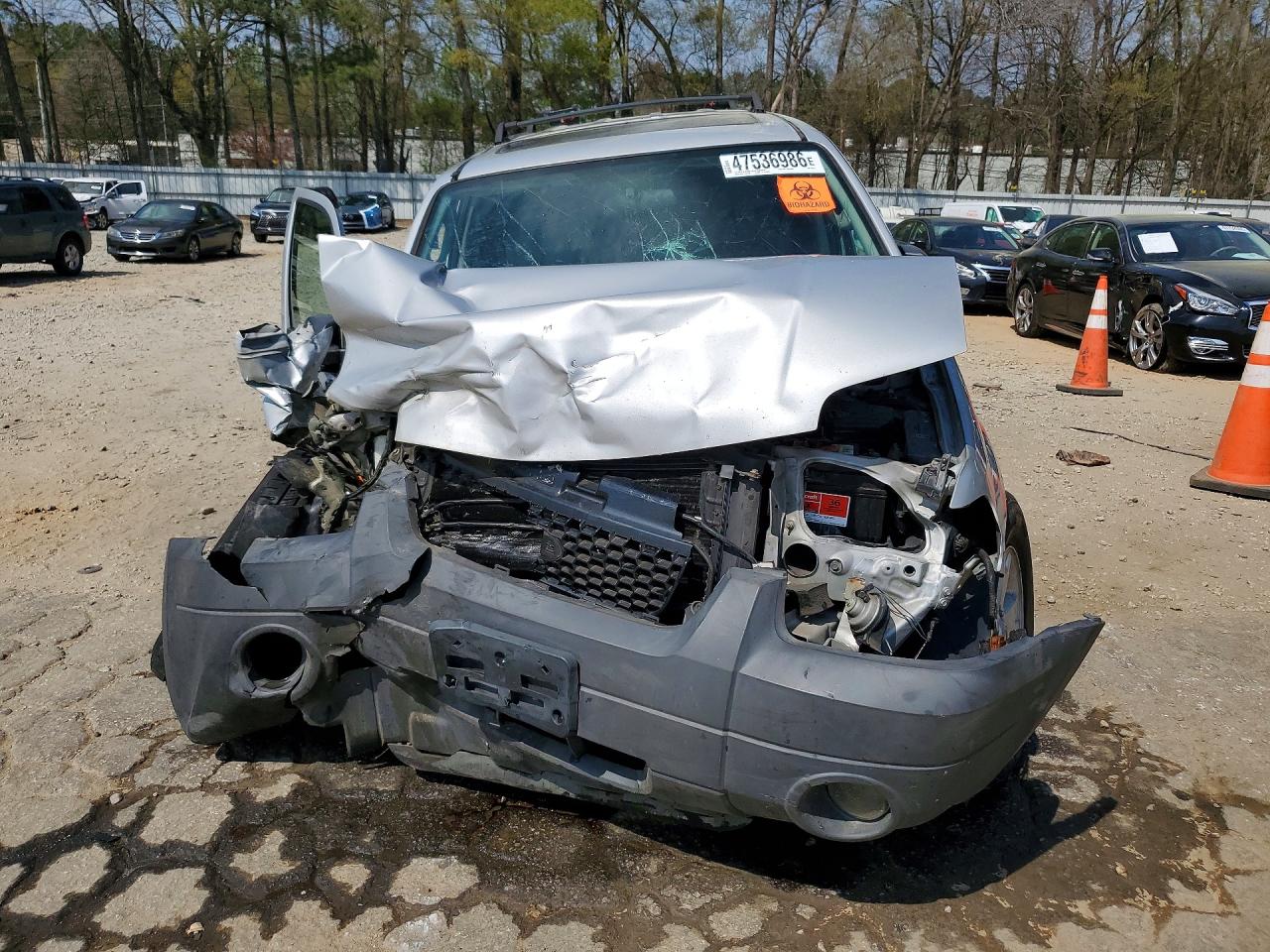 2005 FORD ESCAPE XLT photo 9