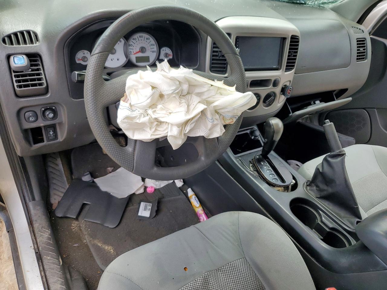 2005 FORD ESCAPE XLT photo 15