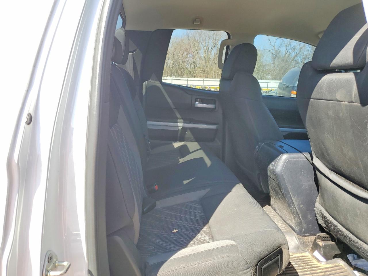 2018 TOYOTA TUNDRA SR5 photo 10