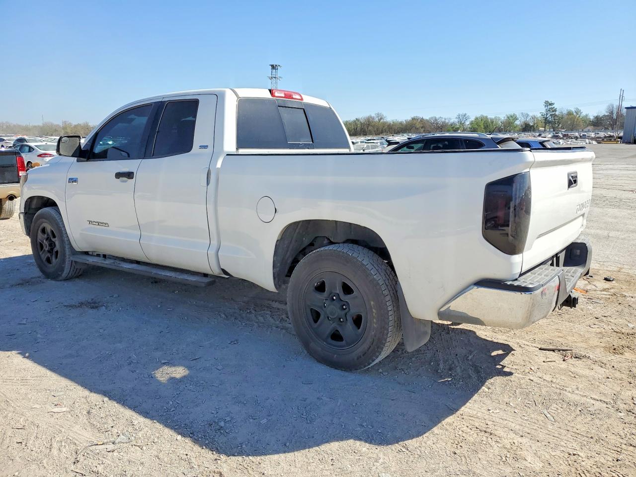 2018 TOYOTA TUNDRA SR5 photo 2
