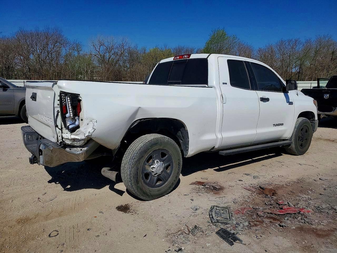 2018 TOYOTA TUNDRA SR5 photo 3