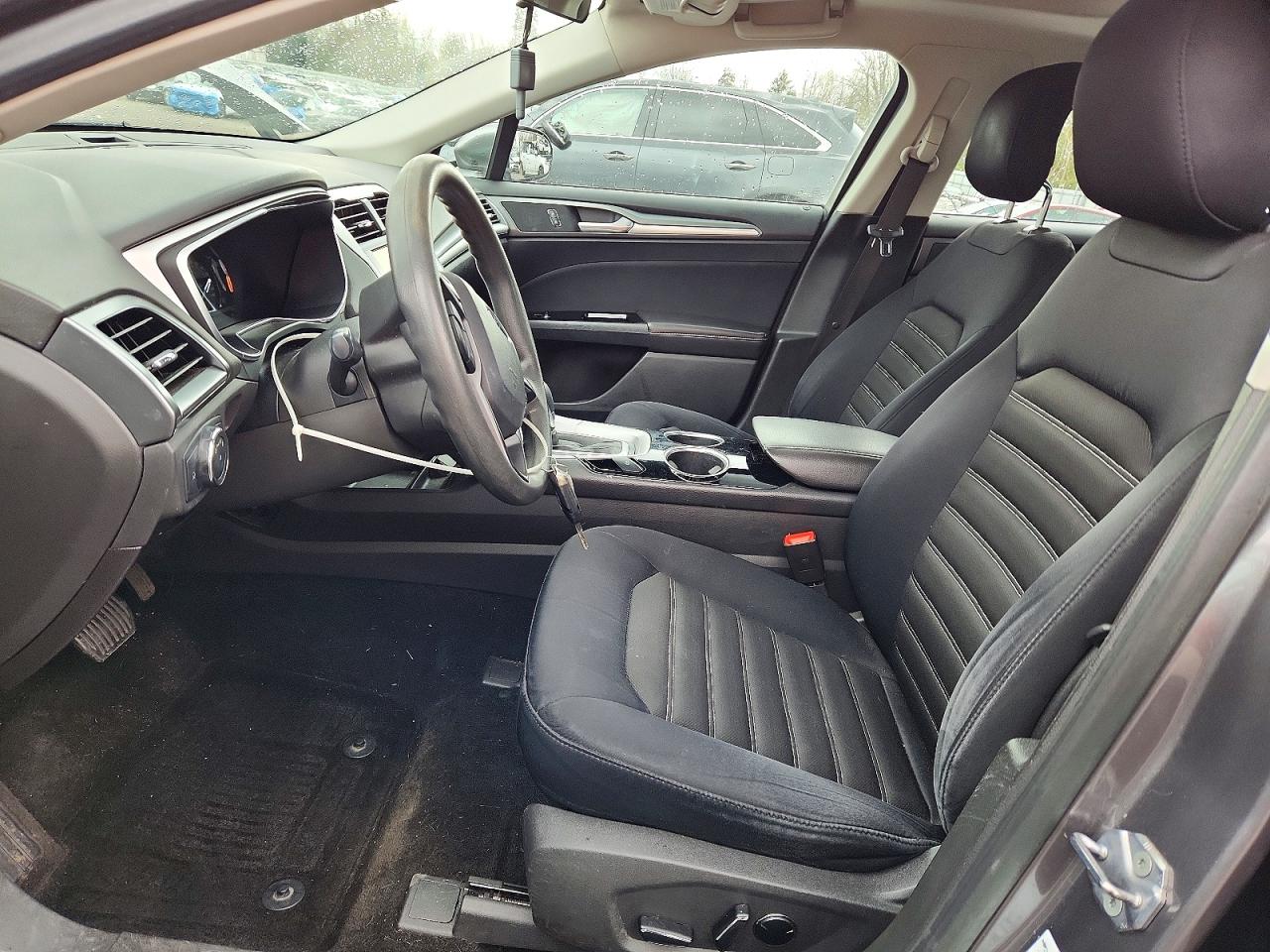 2013 FORD FUSION SE photo 13