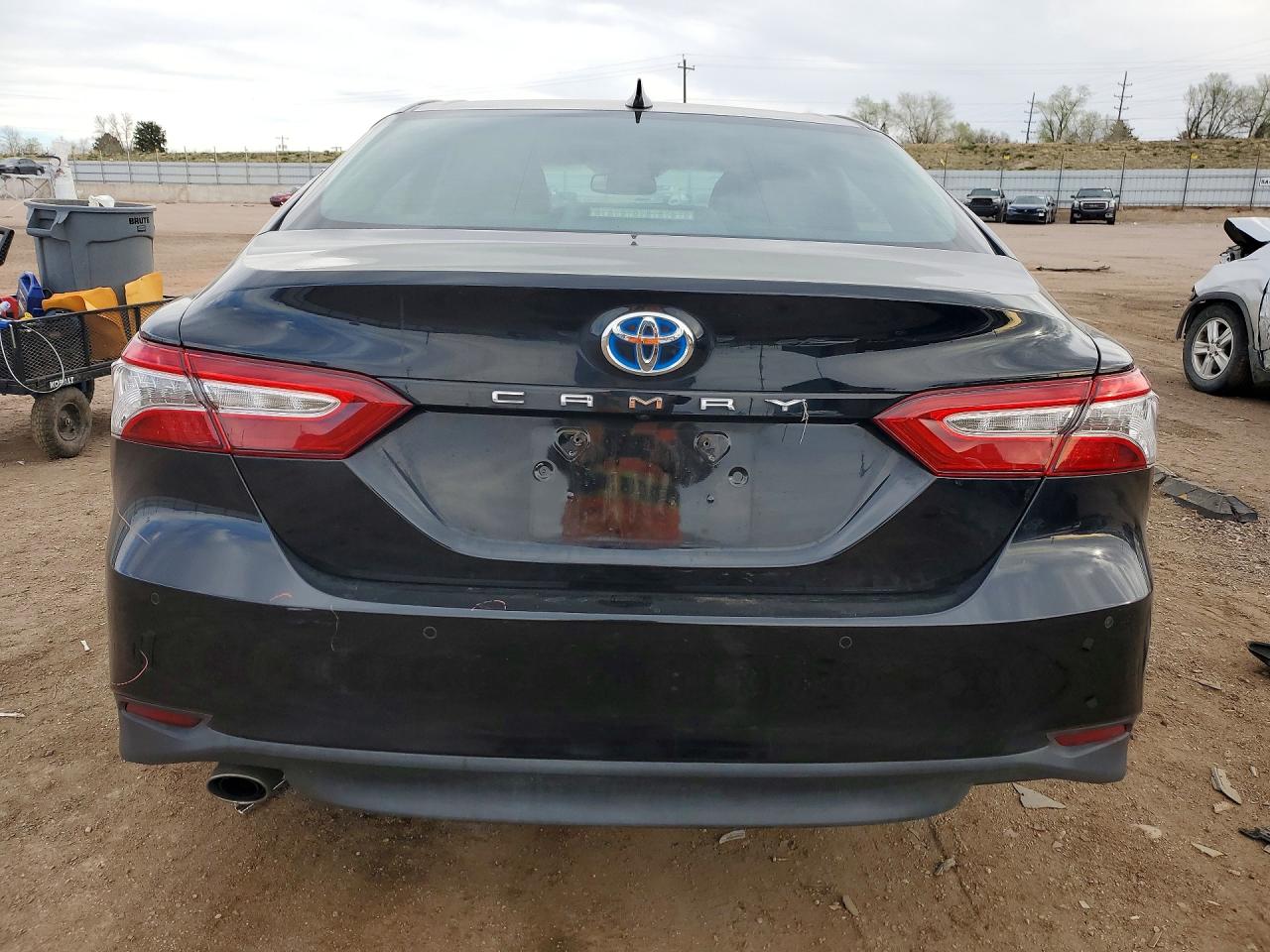 2018 TOYOTA CAMRY photo 16