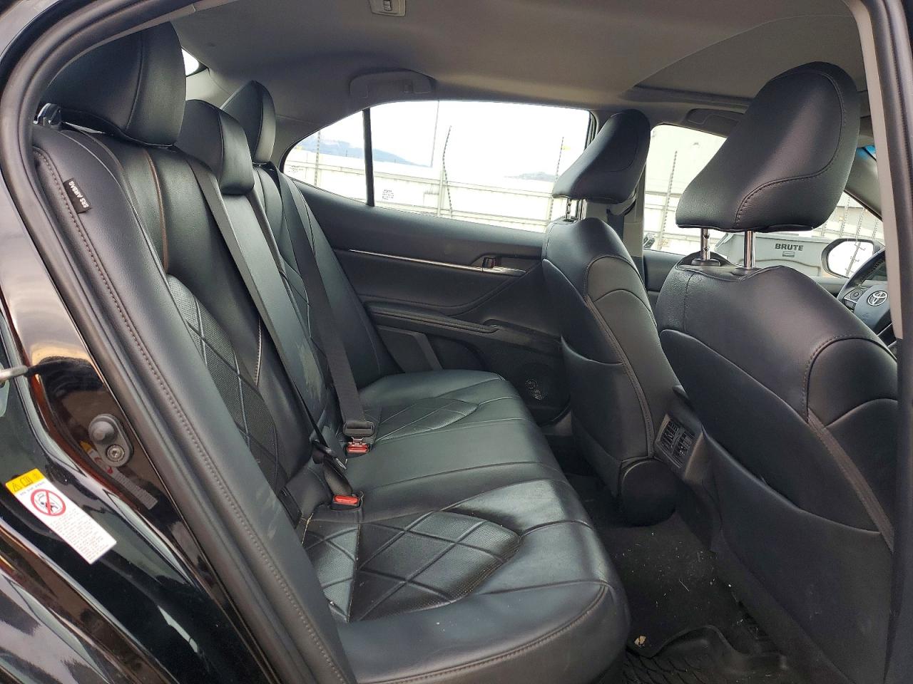 2018 TOYOTA CAMRY photo 28