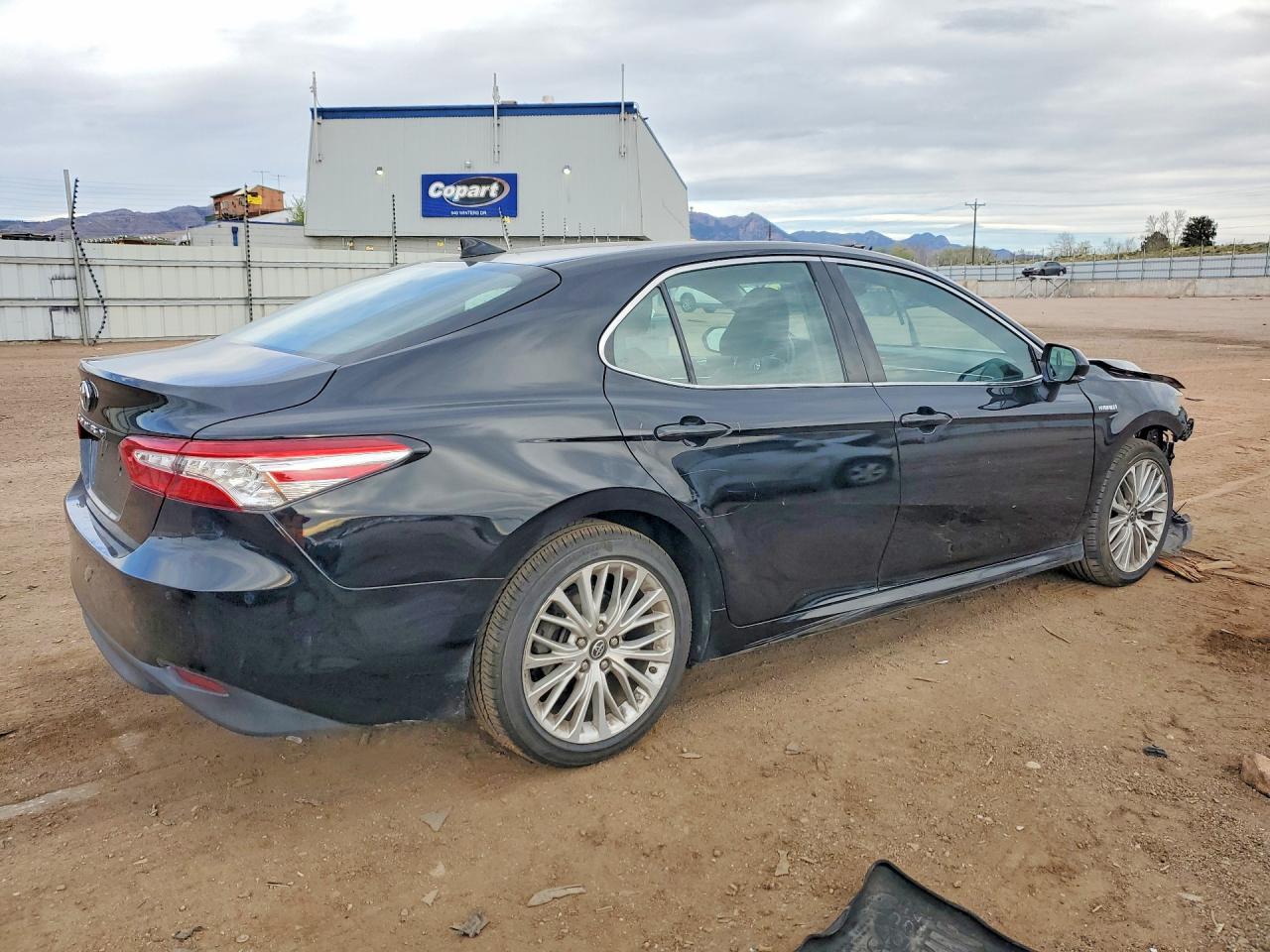 2018 TOYOTA CAMRY photo 7