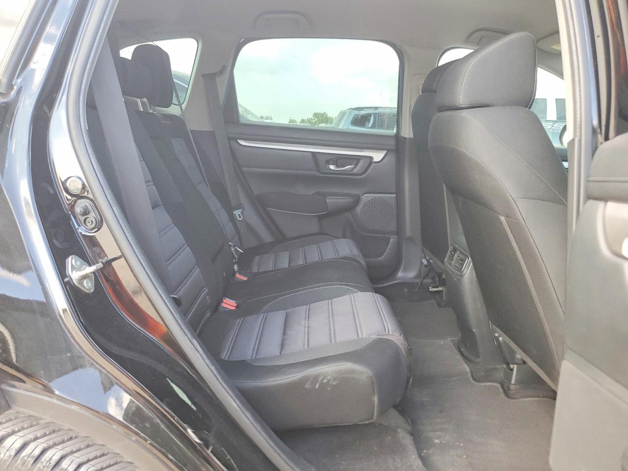 2018 HONDA CR-V LX photo 11