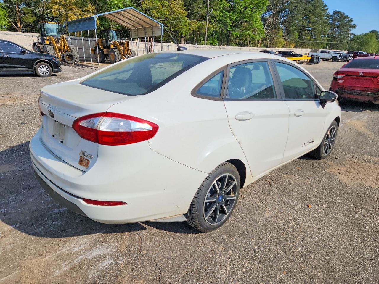 2018 FORD FIESTA SE photo 3
