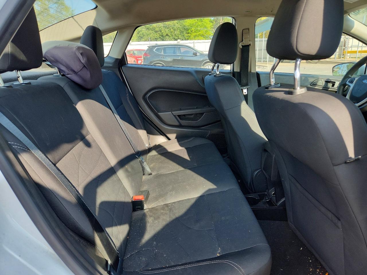 2018 FORD FIESTA SE photo 10