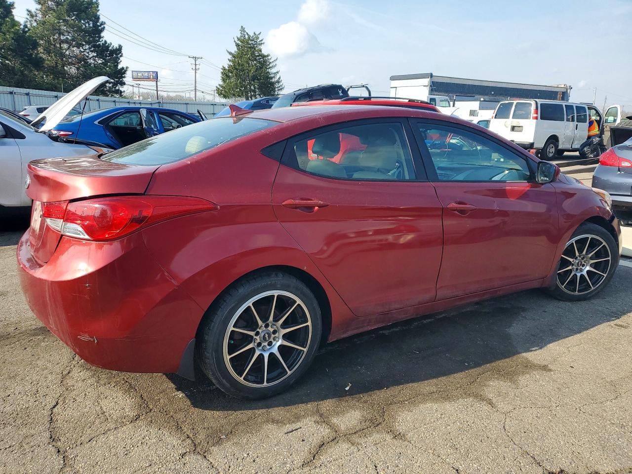 2013 HYUNDAI ELANTRA GLS photo 3
