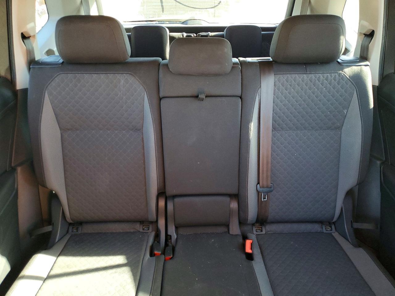 2020 VOLKSWAGEN TIGUAN S photo 19