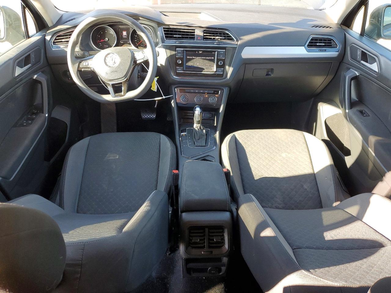 2020 VOLKSWAGEN TIGUAN S photo 15
