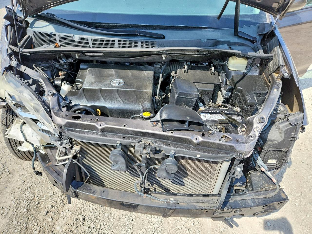 2016 TOYOTA SIENNA LE 8-PASSENGER photo 23