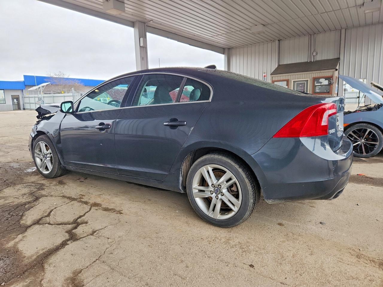 2015 VOLVO S60 PLATINUM photo 3