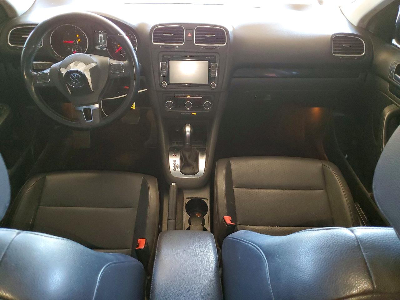 2011 VOLKSWAGEN JETTA TDI photo 8